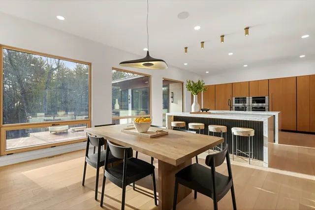 $7,850,000 | 12 Robin Road, Weston, MA 02493