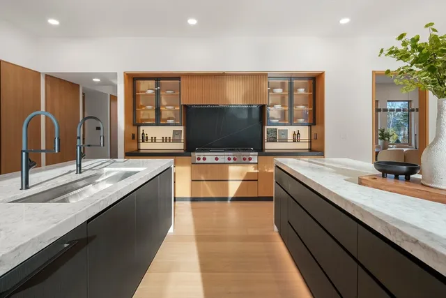 $7,850,000 | 12 Robin Road, Weston, MA 02493