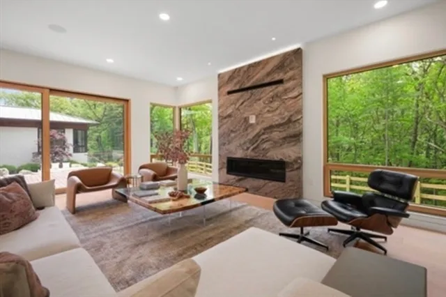 $7,850,000 | 12 Robin Road, Weston, MA 02493