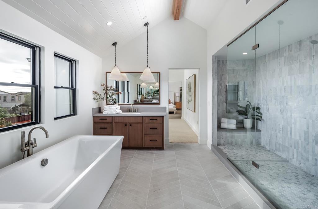 824 Conestoga Court Encinitas, CA 92024 - Photo 19 of 38 Primary Bath