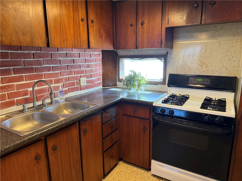 14720 East Lee Road Albion, NY 14411 - Photo 8 of 19