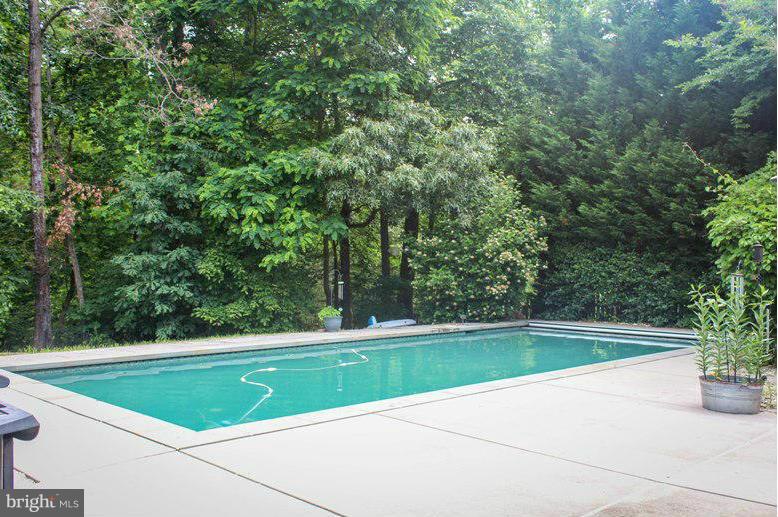 1840 Rudolph Lane Lusby, MD 20657 - Photo 16 of 28 Exterior (Rear)