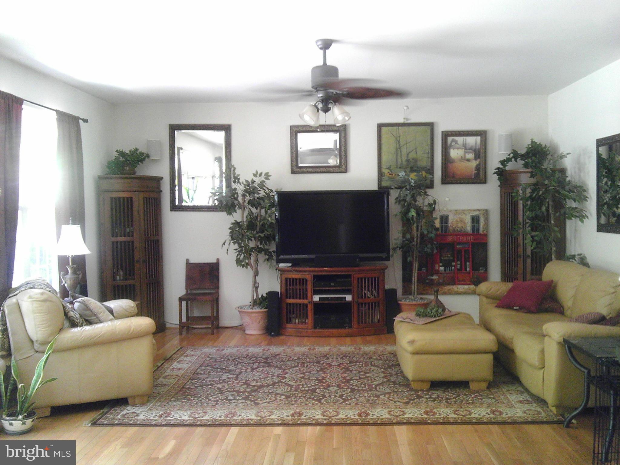1840 Rudolph Lane Lusby, MD 20657 - Photo 26 of 28 Living Room