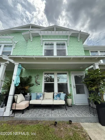 $299,900 | 106 Sunrise Court, Atlantic Beach, FL 32233