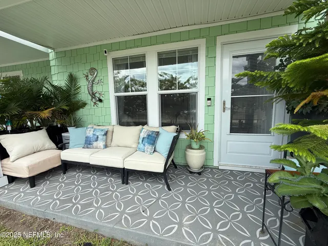 $299,900 | 106 Sunrise Court, Atlantic Beach, FL 32233