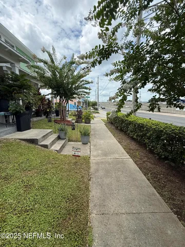 $299,900 | 106 Sunrise Court, Atlantic Beach, FL 32233