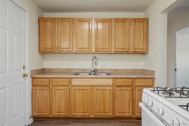 $687,500 | 1159 Akron Street, Aurora, CO 80010