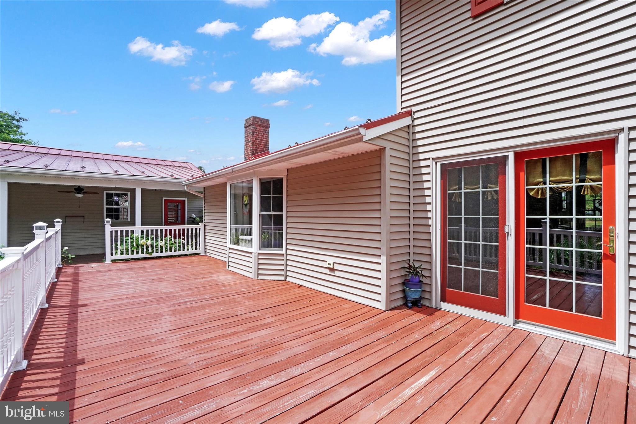 824 Rocky Road Felton, PA 17322 - Photo 27 of 49 Deck