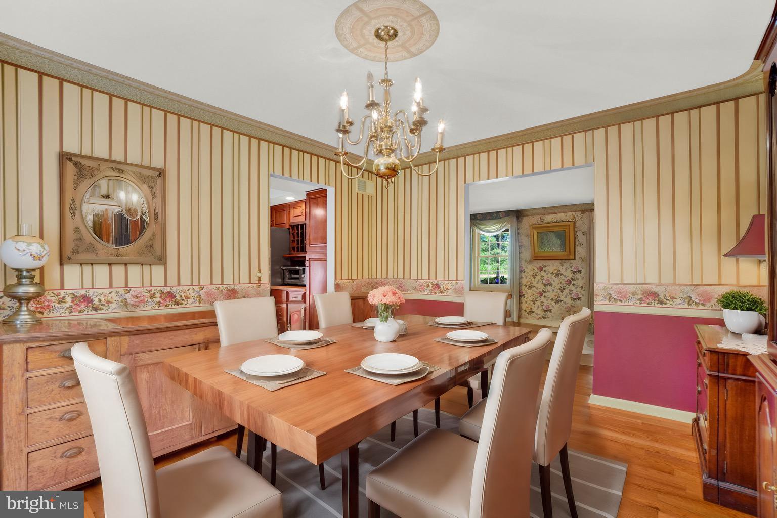 824 Rocky Road Felton, PA 17322 - Photo 9 of 49 Staged dining