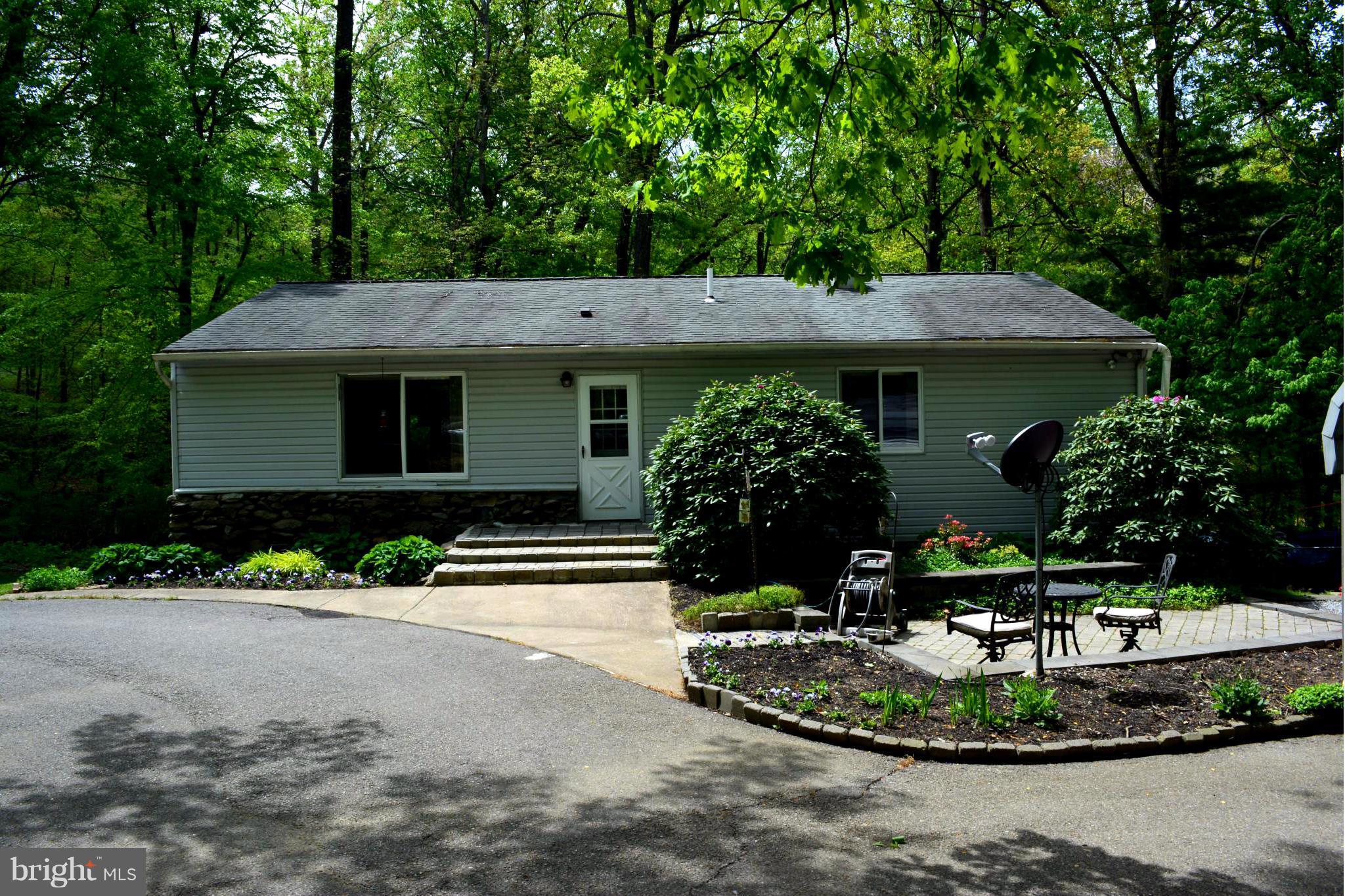 1608 Hoffmaster Road Knoxville, MD 21758 - Photo 2 of 30 Exterior (Front)