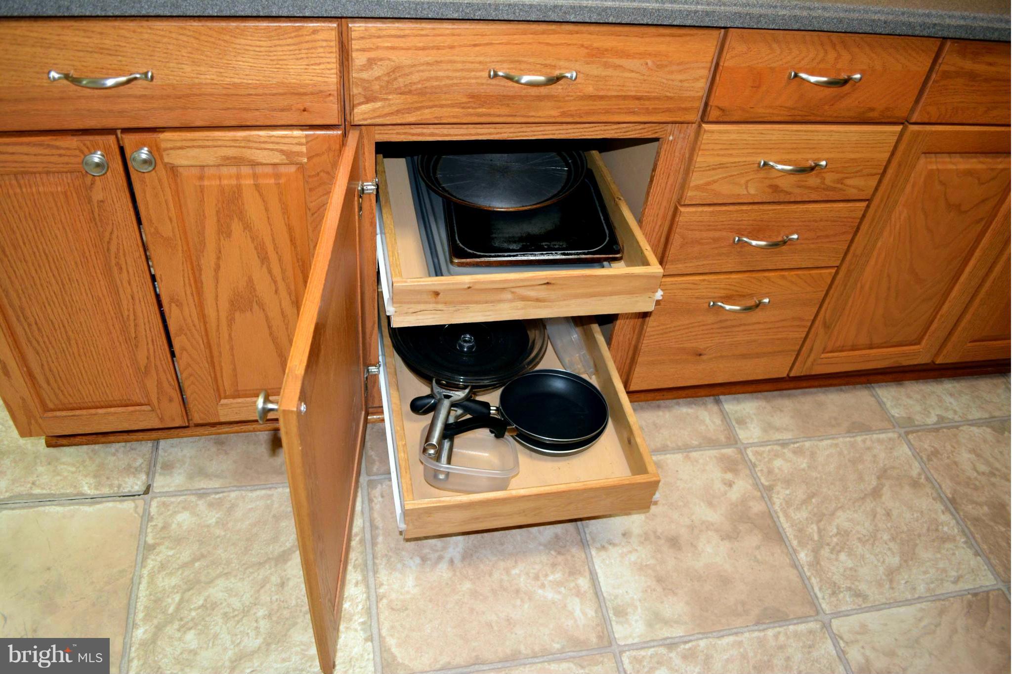 1608 Hoffmaster Road Knoxville, MD 21758 - Photo 18 of 30 Kitchen