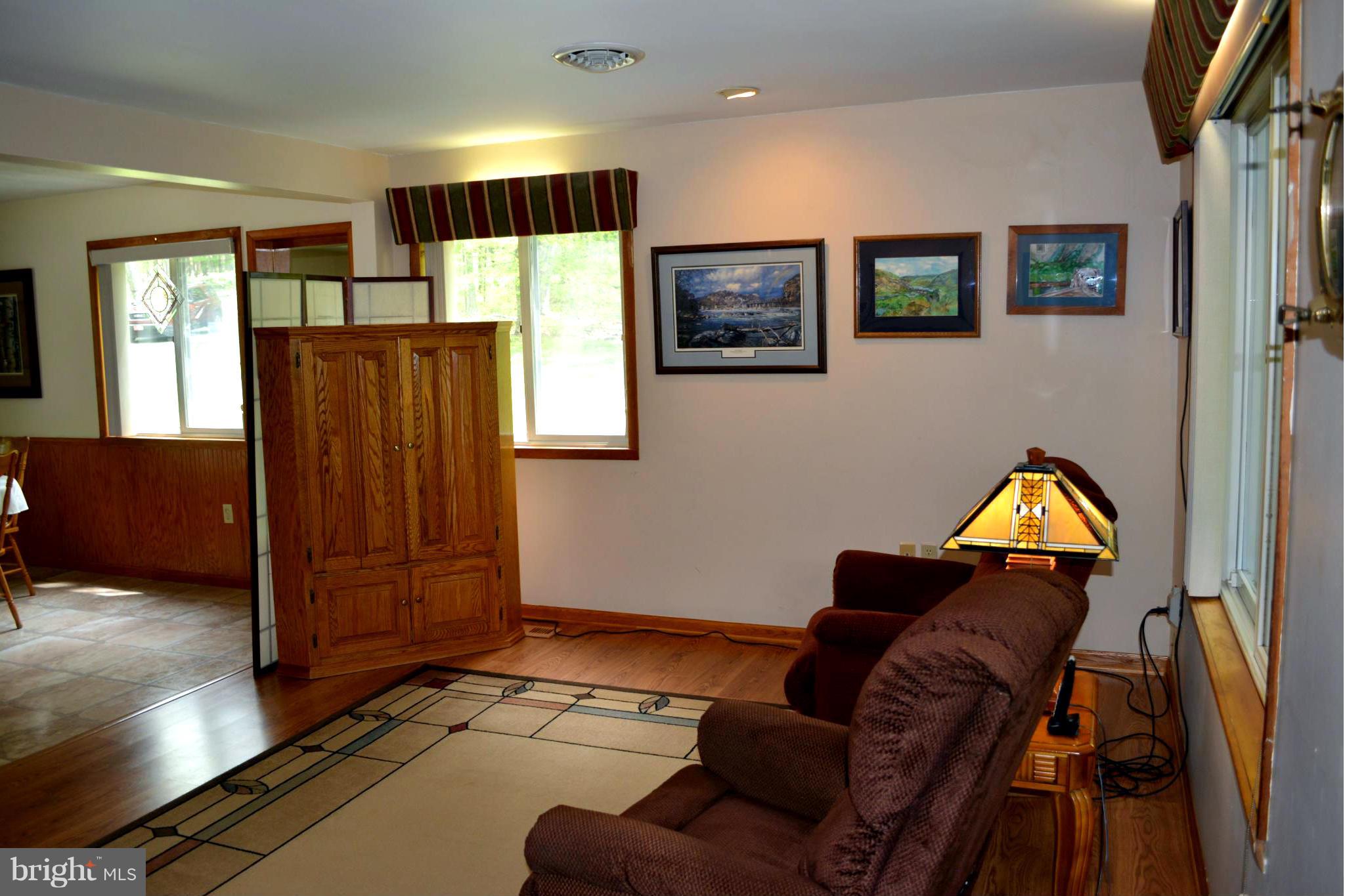 1608 Hoffmaster Road Knoxville, MD 21758 - Photo 10 of 30 Living Room