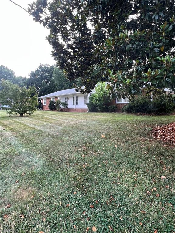1327 Fleming Road Greensboro, NC 27410 - Photo 4 of 24
