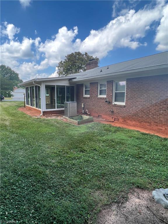 1327 Fleming Road Greensboro, NC 27410 - Photo 5 of 24