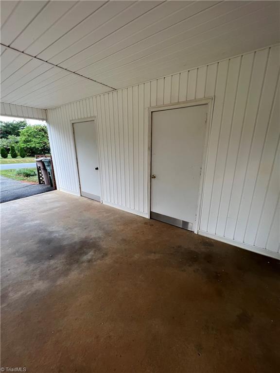 1327 Fleming Road Greensboro, NC 27410 - Photo 8 of 24