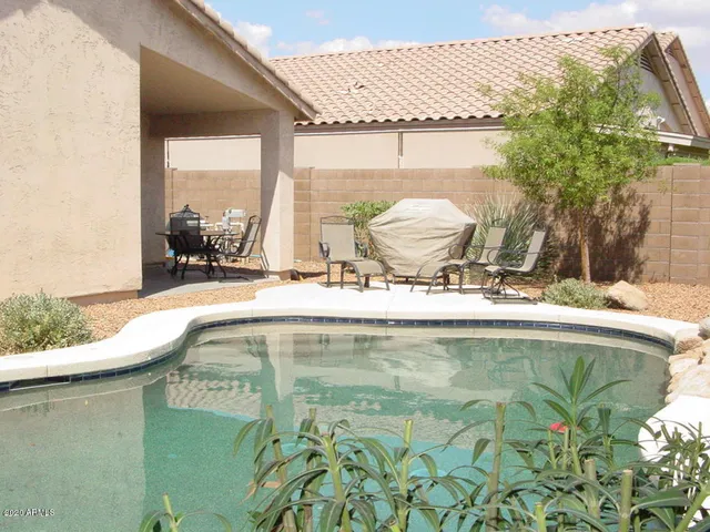 $2,700 | 893 West Straford Avenue, Gilbert, AZ 85233