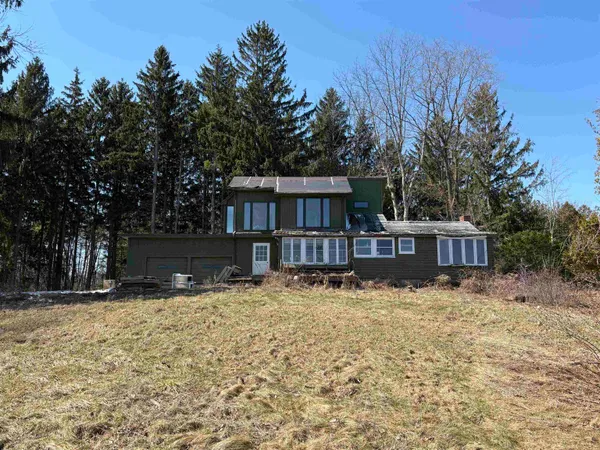 $595,000 | 38 Featherbed Lane, South Hero, VT 05486