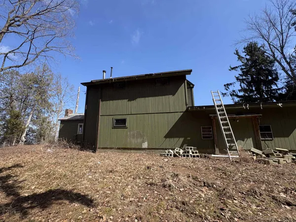 $595,000 | 38 Featherbed Lane, South Hero, VT 05486