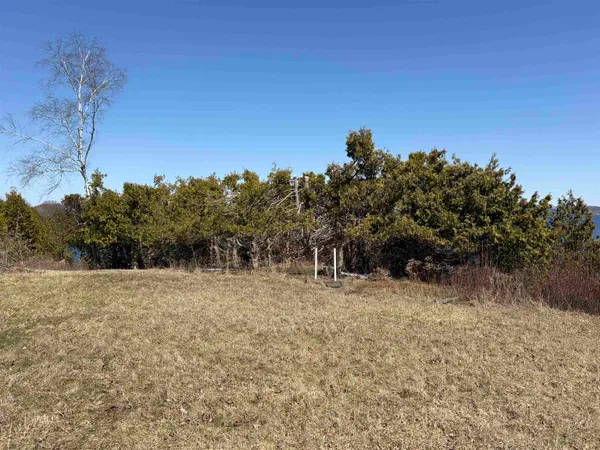 $595,000 | 38 Featherbed Lane, South Hero, VT 05486