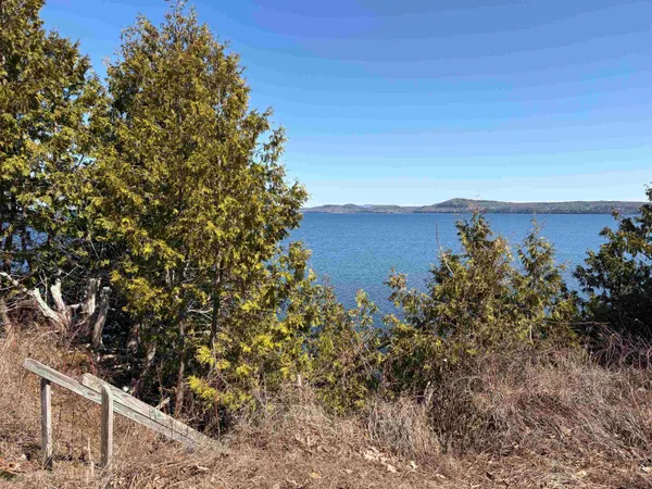 $595,000 | 38 Featherbed Lane, South Hero, VT 05486