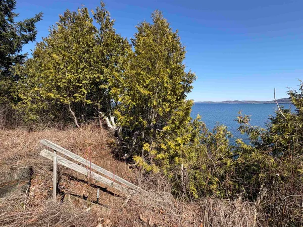 $595,000 | 38 Featherbed Lane, South Hero, VT 05486