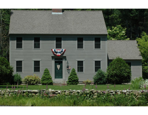 422 Walnut Plain Road Rochester, MA 02770 - Photo 1 of 11