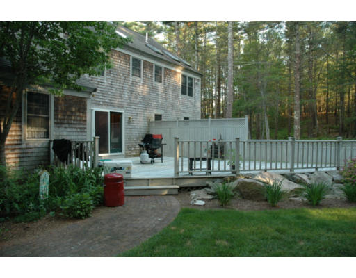 422 Walnut Plain Road Rochester, MA 02770 - Photo 2 of 11