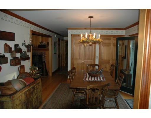 422 Walnut Plain Road Rochester, MA 02770 - Photo 6 of 11