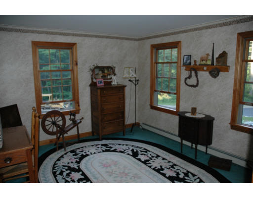 422 Walnut Plain Road Rochester, MA 02770 - Photo 10 of 11
