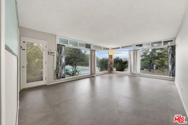 $3,495,000 | 7230 Outpost Cove Drive, Los Angeles, CA 90068