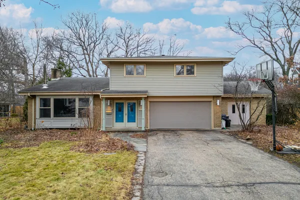 $749,900 | 3272 Western Avenue, Highland Park, IL 60035