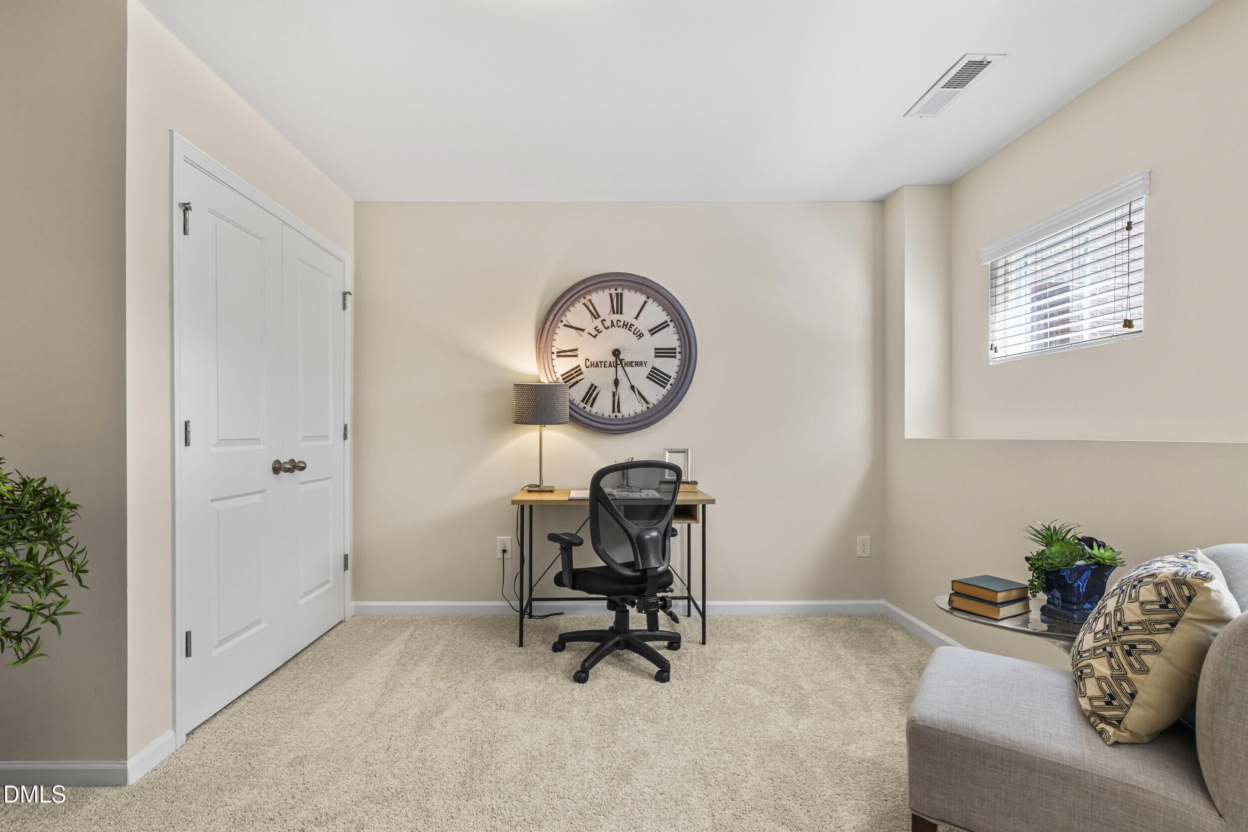 1529 Crafton Way Raleigh, NC 27607 - Photo 8 of 48 38_5i3a1906