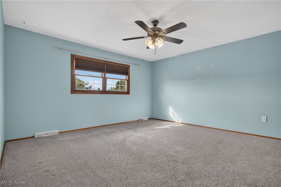 45319 Old Middle Ridge Road Amherst, OH 44001 - Photo 25 of 40