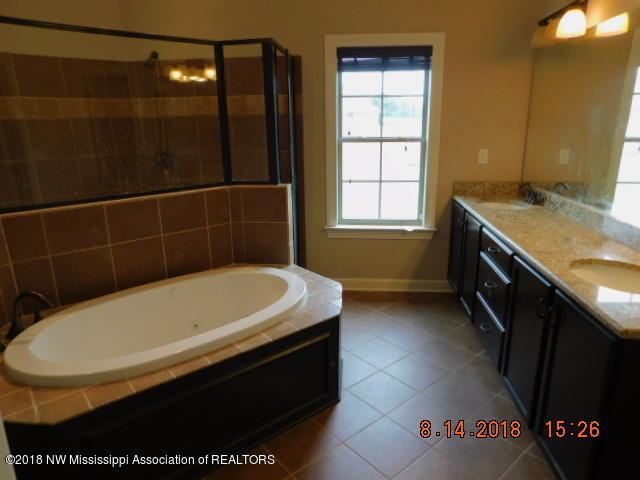 4862 Deer Run Road Olive Branch, MS 38654 - Photo 19 of 23 DSCN9446