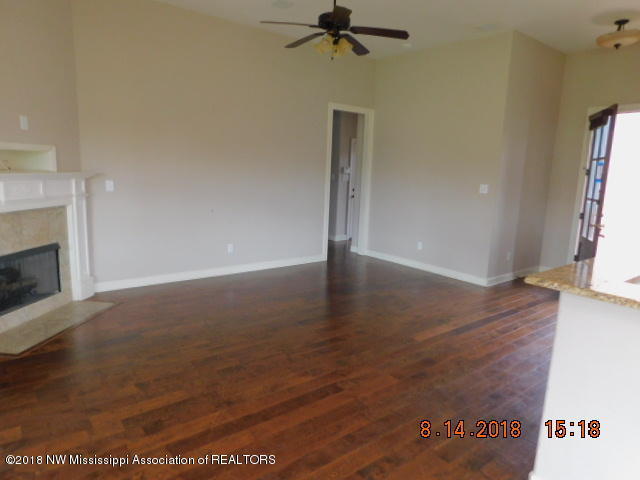 4862 Deer Run Road Olive Branch, MS 38654 - Photo 7 of 23 DSCN9402