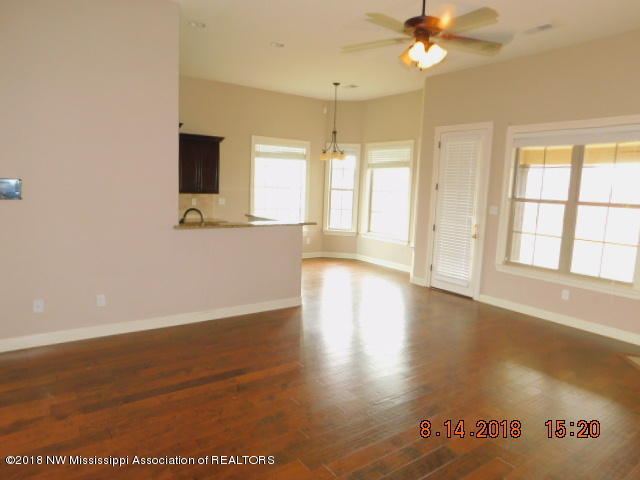 4862 Deer Run Road Olive Branch, MS 38654 - Photo 8 of 23 DSCN9409