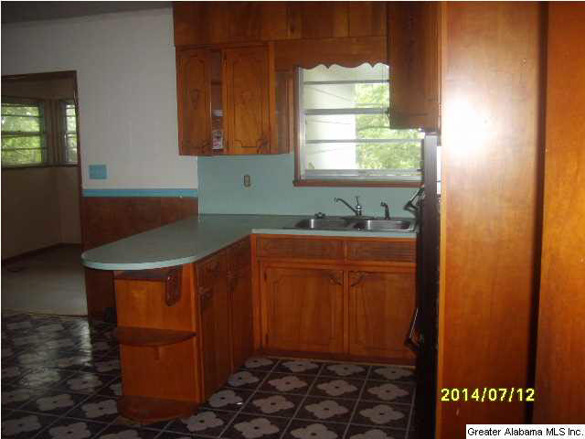 836 Old Jasper Road Birmingham, AL 35204 - Photo 4 of 12