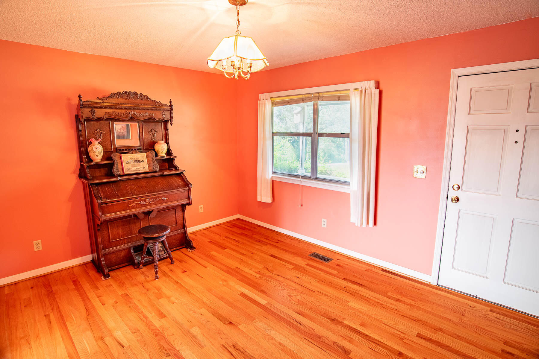 6706 Water Acres Road Harrison, TN 37341 - Photo 5 of 44 850_6000-HDR