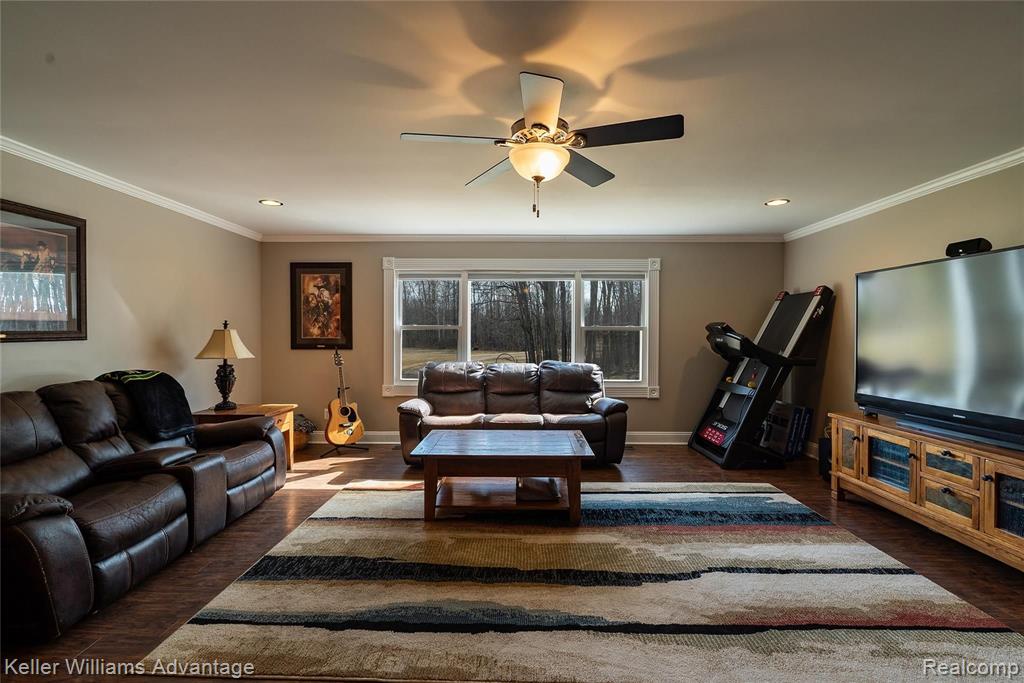 6157 East Clyde Road Howell, MI 48855 - Photo 4 of 46