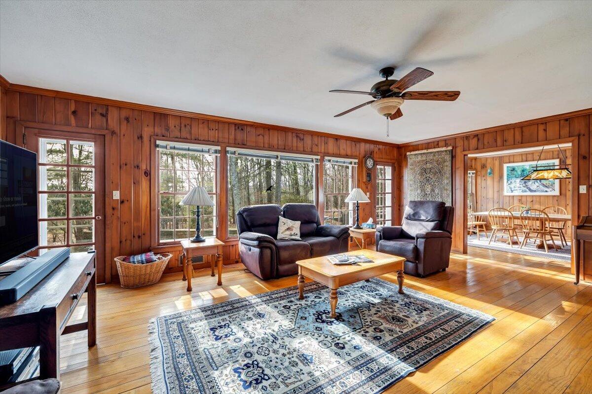 331 Summit Drive Cresco, PA 18326 - Photo 3 of 43 a living room with furniture and a rug
