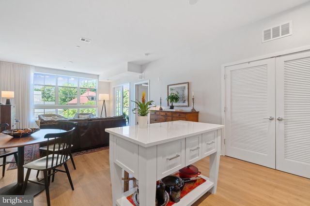 $785,000 | 141 West Street, Unit 302, Annapolis, MD 21401