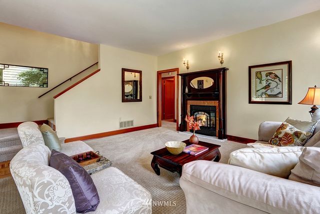 $610,000 | 615 Northeast 77th Street, Seattle, WA 98115