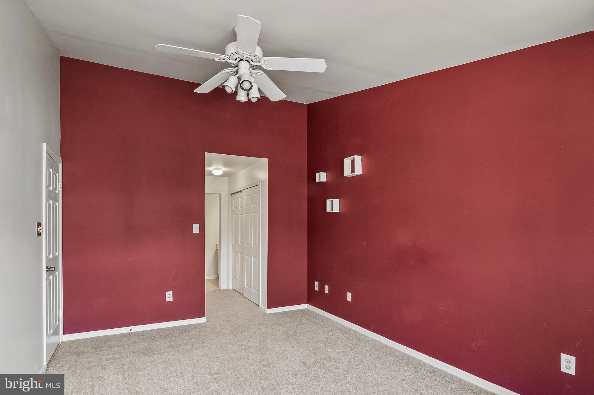 4 Fallen Tree Court, Unit 4H Baltimore, MD 21227 - Photo 16 of 23 Primary Bedroom (alt view)