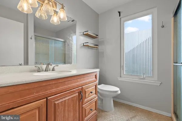 $2,100 | 4820 B Aberdeen Drive, Mount Laurel, NJ 08054