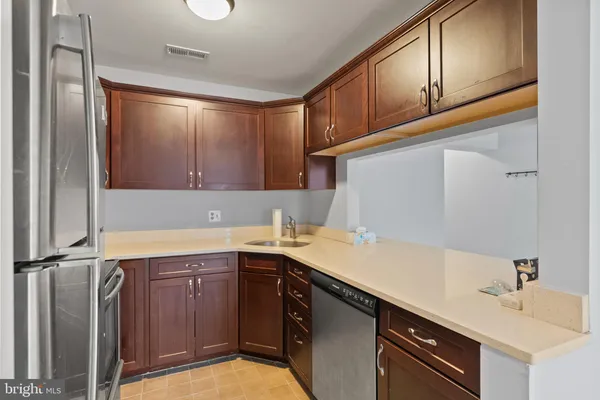 $2,100 | 4820 B Aberdeen Drive, Mount Laurel, NJ 08054