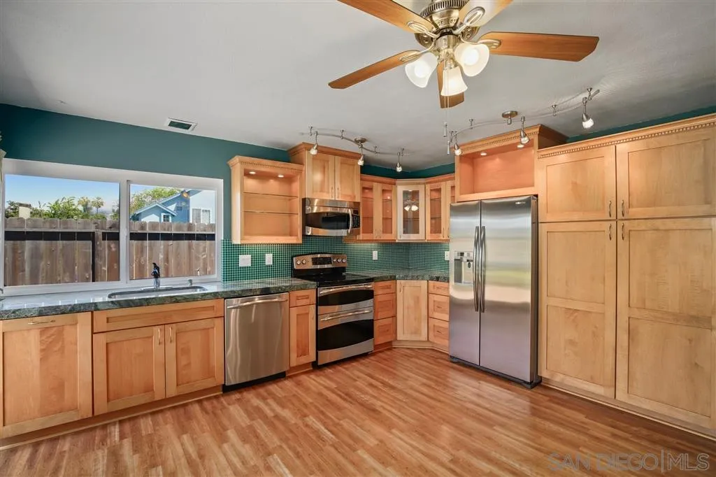 144 Roper Court Encinitas, CA 92024 - Photo 8 of 23 Gallery Image 8