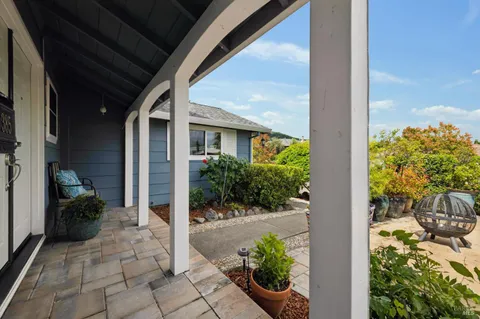 $1,375,000 | 385 San Carlos Way, Novato, CA 94945