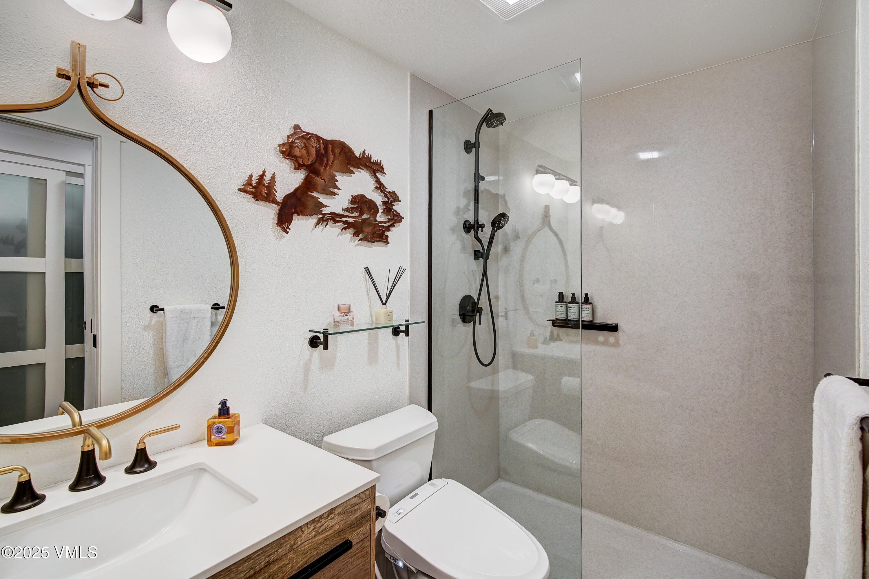 120 Willow Bridge Road, Unit 2H Vail, CO 81657 - Photo 3 of 5 230921-2_VL_smCudd_VC_2H_015