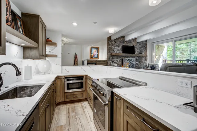 $3,699,000 | 120 Willow Bridge Road, Unit 2H, Vail, CO 81657