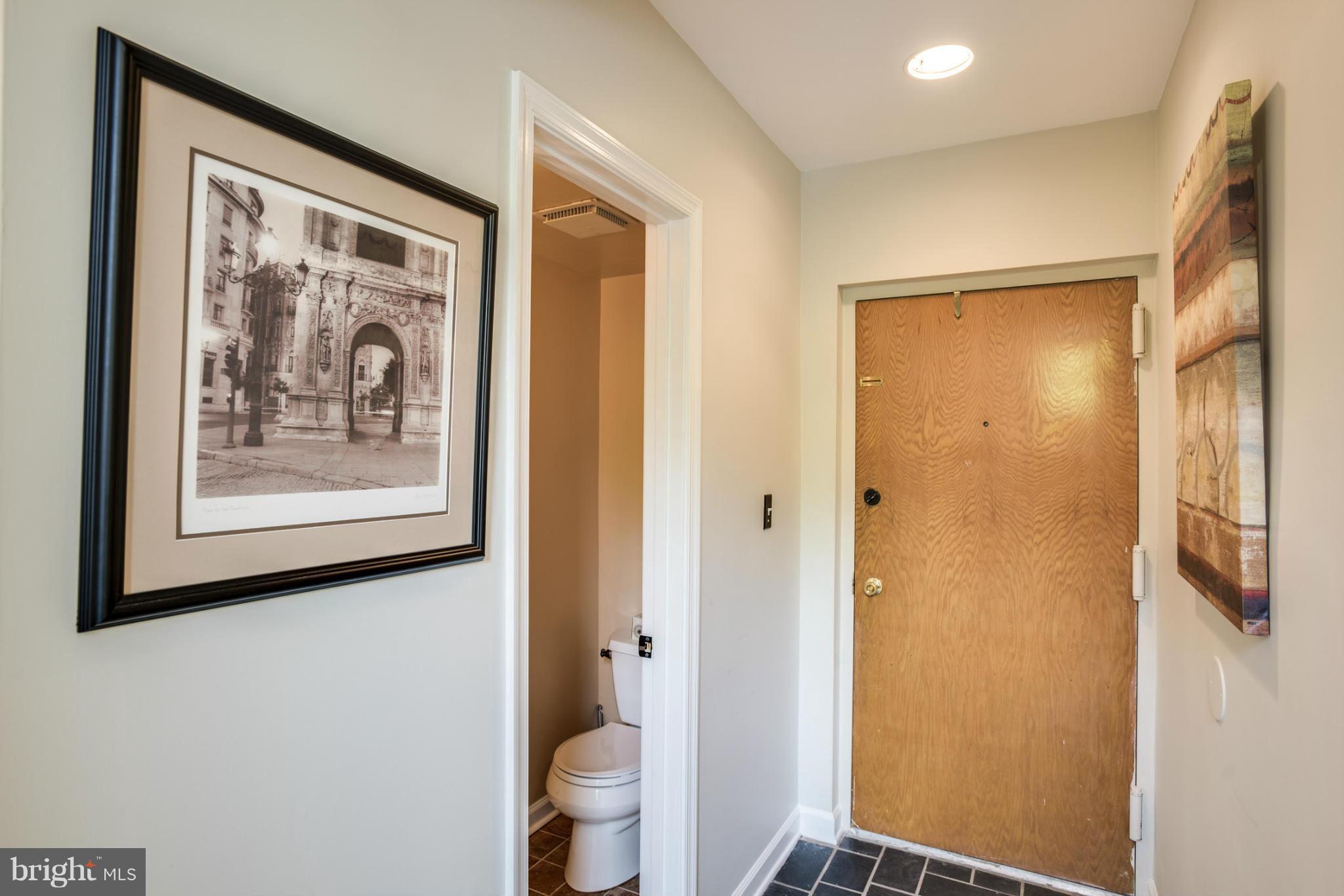 1537 15th Street Northwest, Unit 301 Washington, DC 20005 - Photo 11 of 30 Foyer